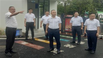 遂寧興業(yè)集團(tuán)召開“問題大排查、作風(fēng)大整治、工作大提升”專項(xiàng)行動(dòng)現(xiàn)場(chǎng)推進(jìn)會(huì)